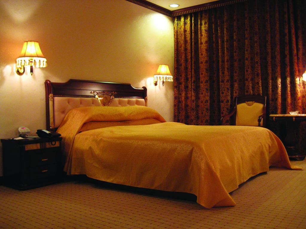 W.Y. Lera Hotel Canton Esterno foto